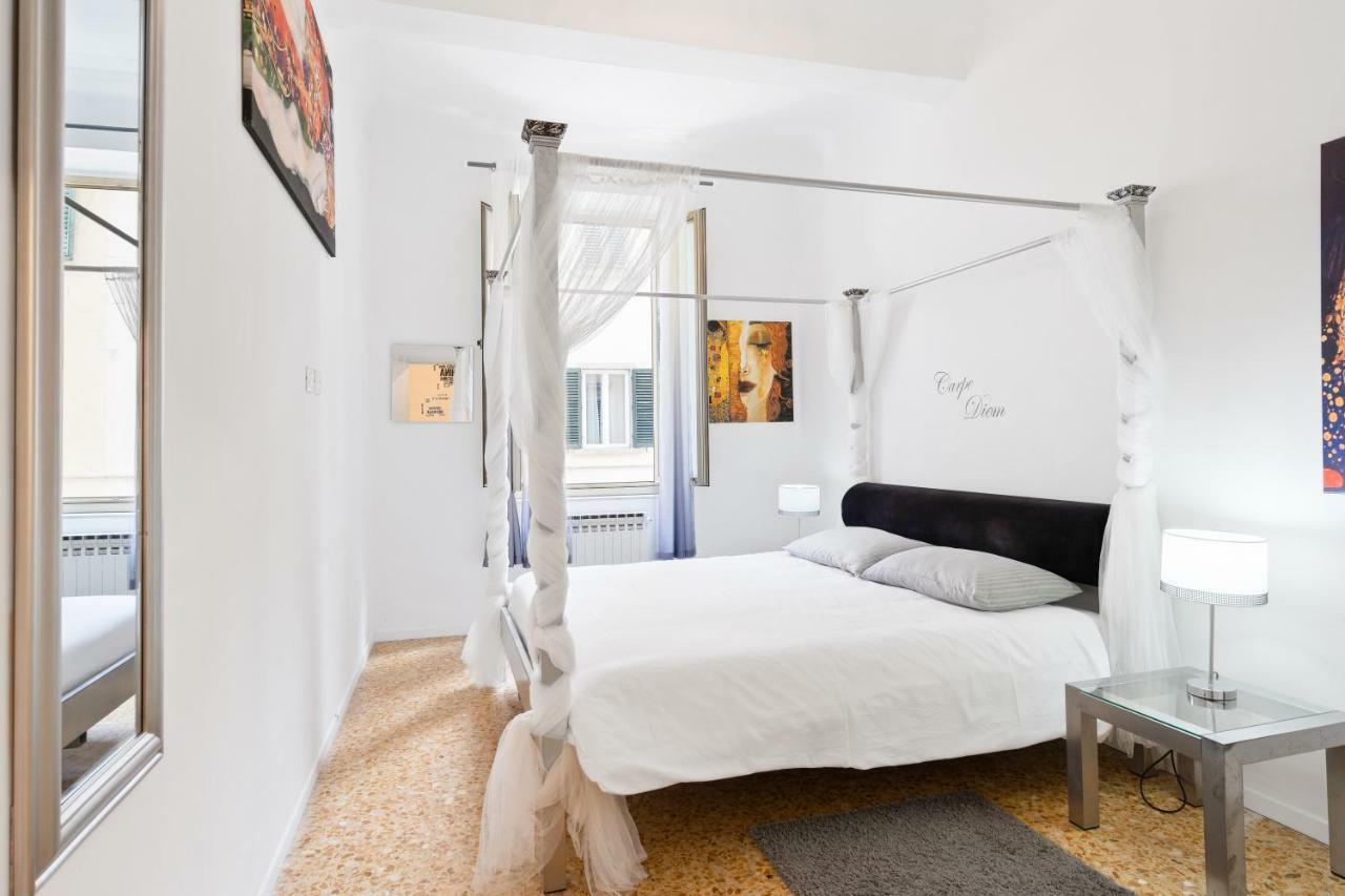 Carpe Diem Arno Apartment Флоренція Екстер'єр фото