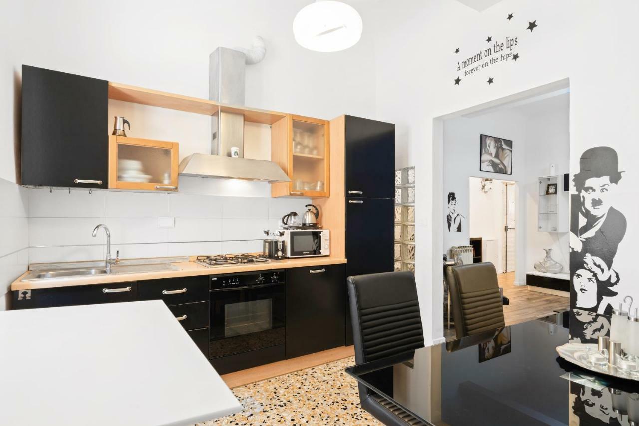Carpe Diem Arno Apartment Флоренція Екстер'єр фото